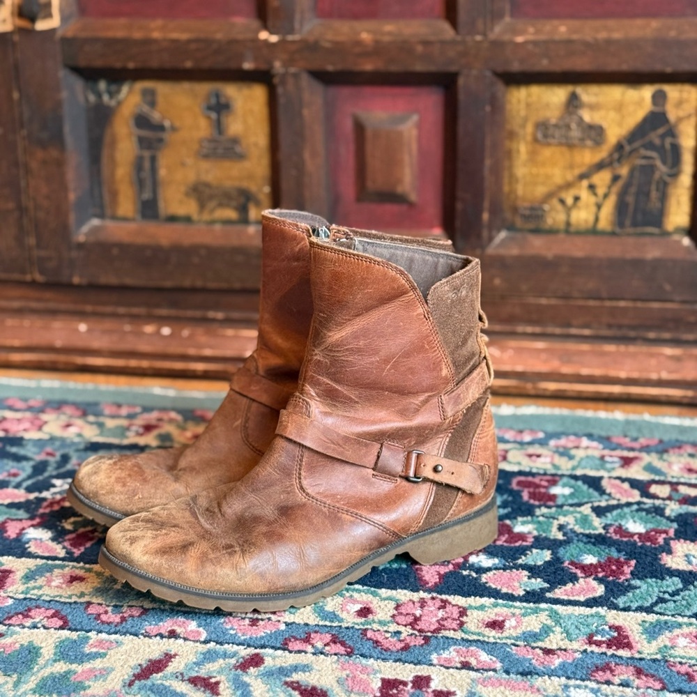 Tens Brown Leather Boots